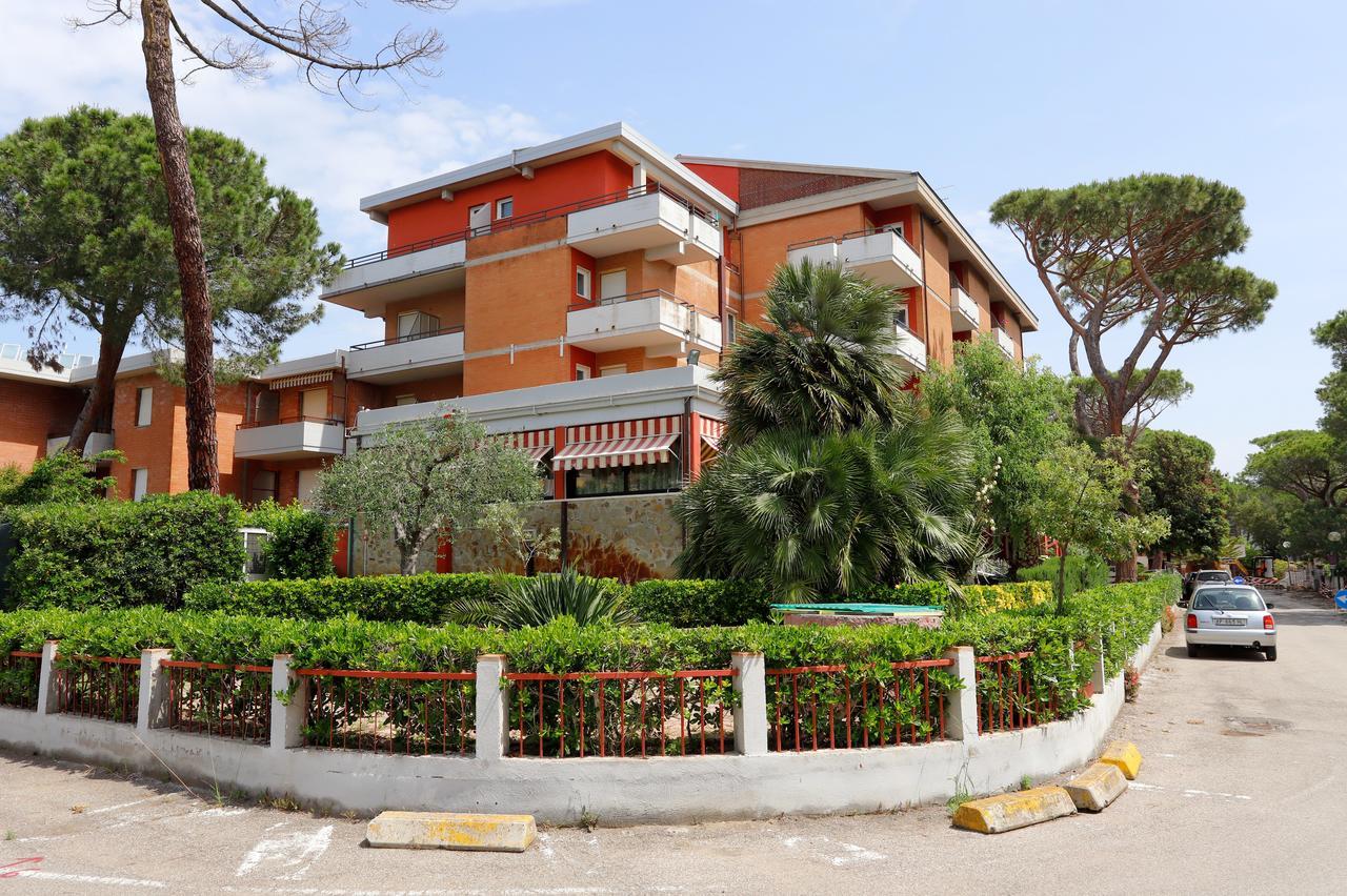 Hotel Grifone Principina a Mare Buitenkant foto