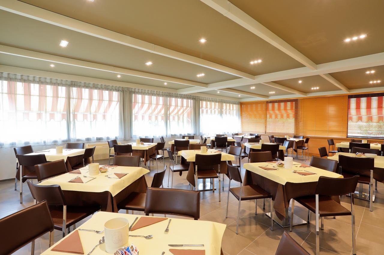Hotel Grifone Principina a Mare Buitenkant foto